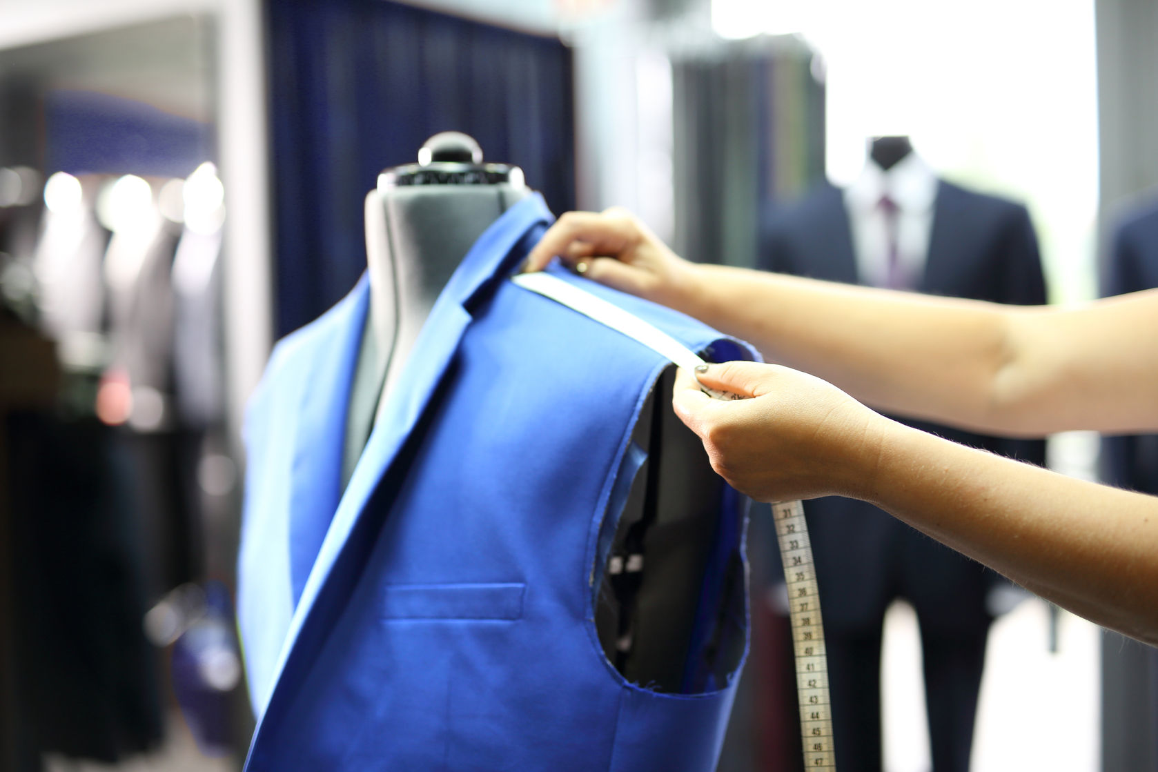 7 Custom Suit Jacket Features Every Man Must Know